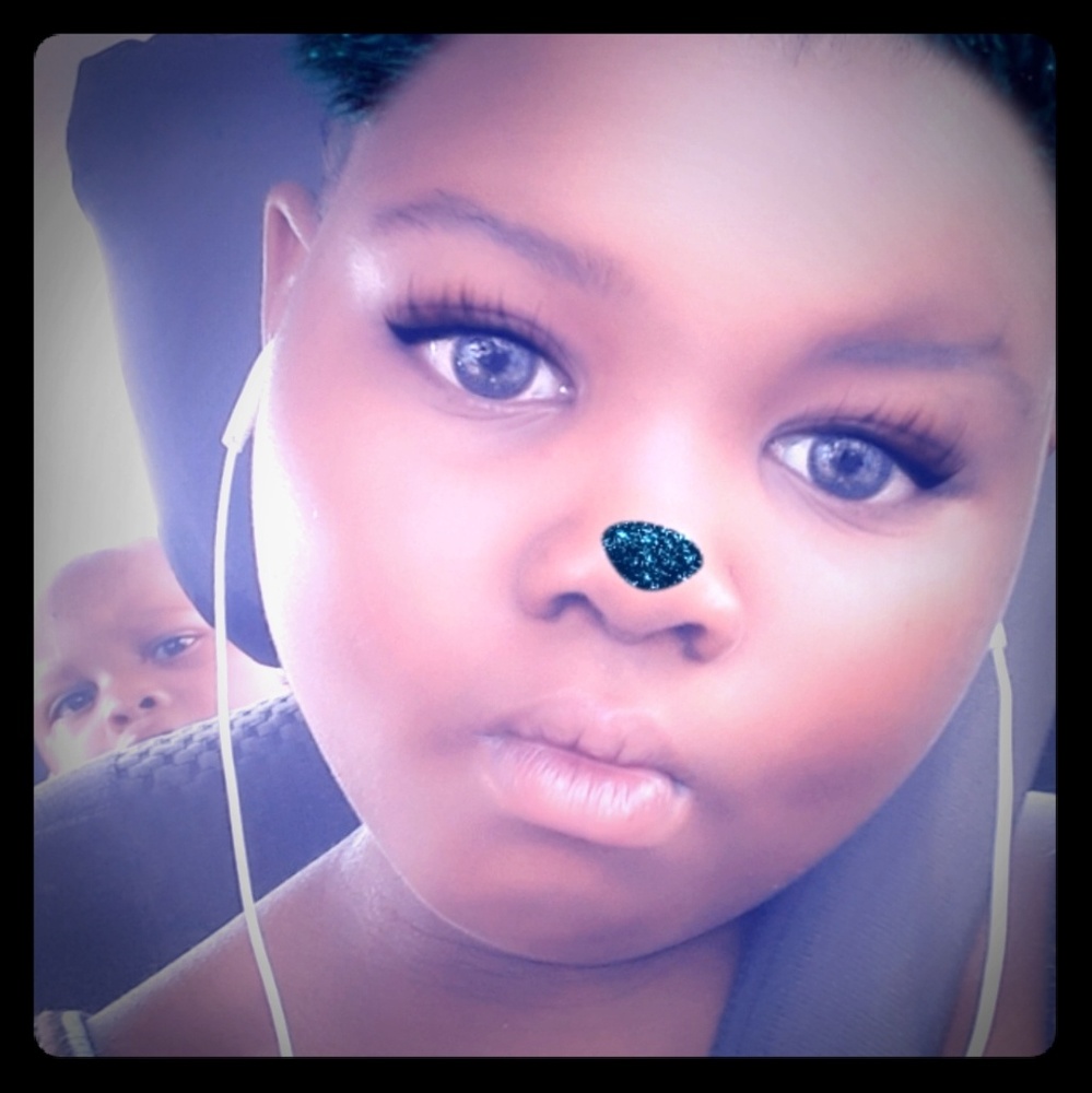 Meet your Posher, Joy